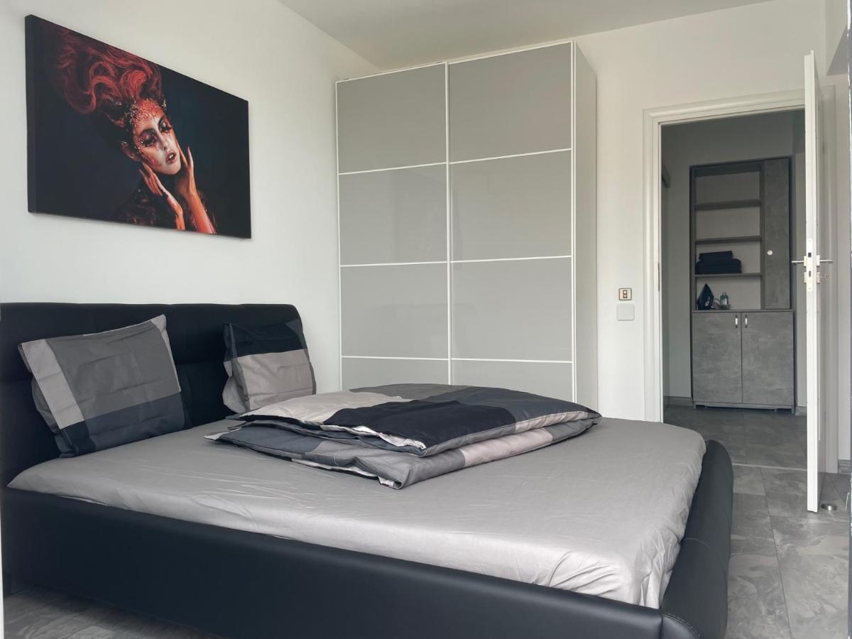 Lakeview 2 Room Penthouse Rooftop Terrace W15 Bukarest Exteriör bild